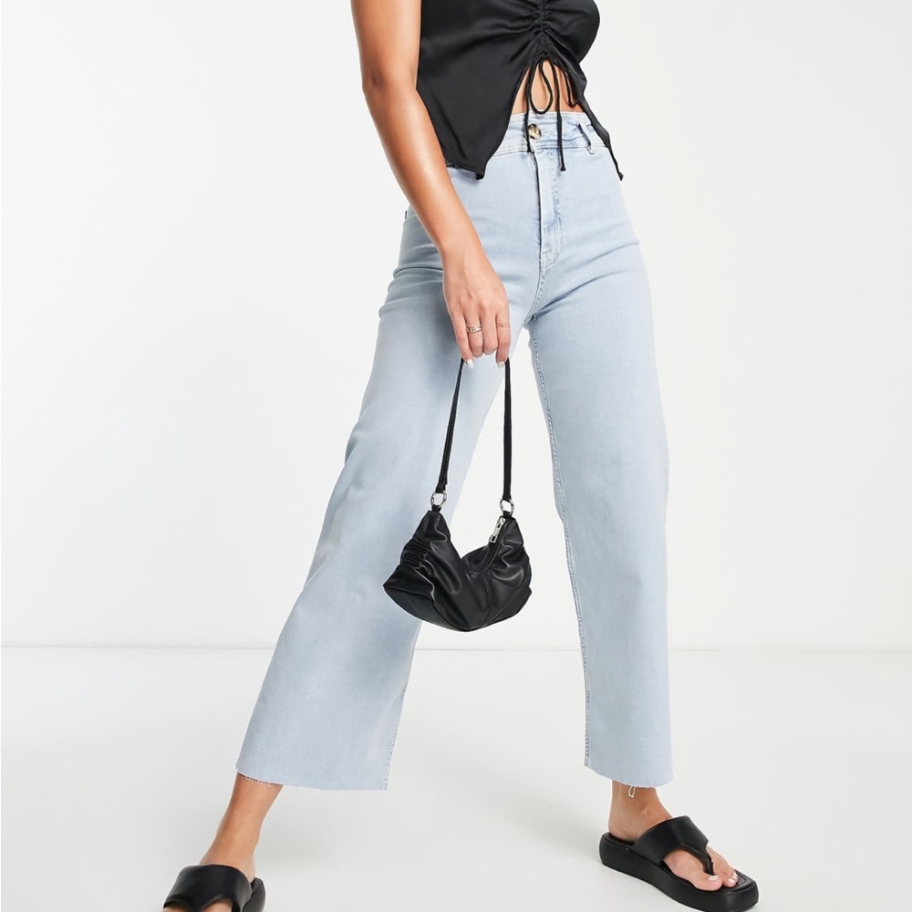 Stradivarius Wide Leg Cropped Jean
